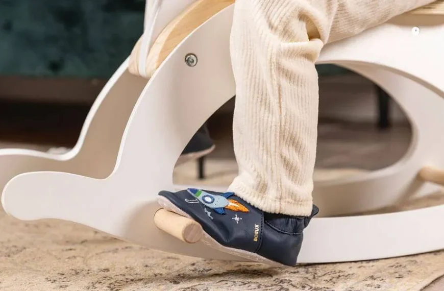 Jakie kapcie do żłobka wybrać? 5 sprawdzonych wskazówek dla rodziców